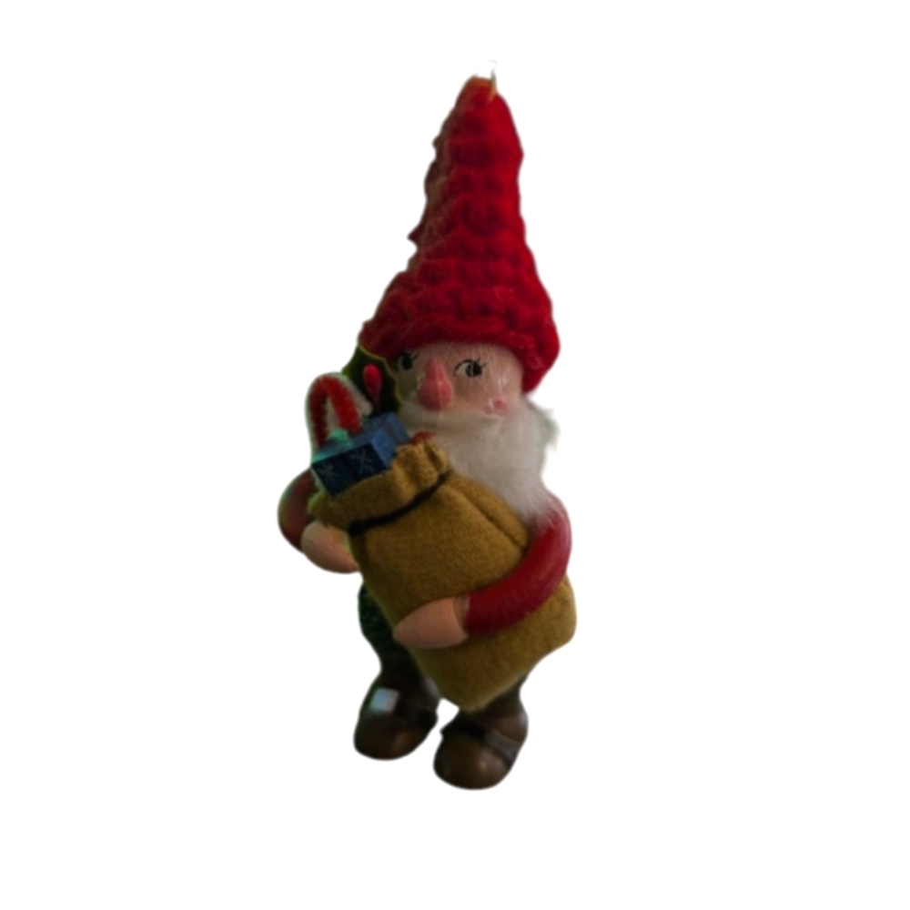 1981 Wooden Gnome Ornament‎
